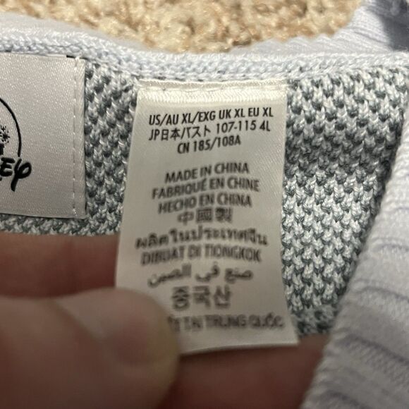 Disney Parks Minnie Mouse and Friends Holiday Homestead Sweater Womens XL - NWOT - Picture 5 of 11